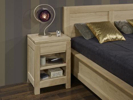 Table de nuit 1 tiroir 1 niche Collection Nature ralise en Chne Massif de ligne Contemporaine