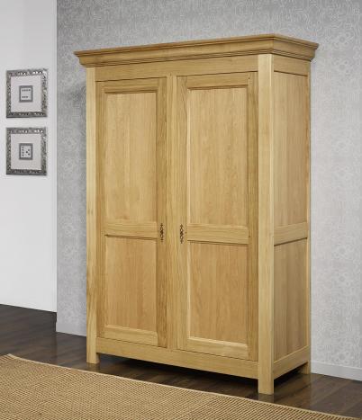 Armoire 2 portes ralise en Chne Massif de style campagnard  Finition Chne Bross