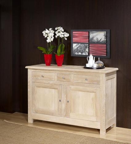 Buffet 2 portes Amandine ralise en Chne Massif de style campagnard Finition Chne Bross Blanchi