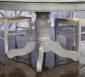  Table ronde pied central ralise en Chne Massif de style Louis Philippe DIAMETRE 120 avec 2 allonges de 40 cm Finition Gris Perle