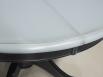 Table ronde pied central ralise en Chne Massif de style Louis Philippe DIAMETRE 120  Finition Charbon patine antiquaire et gris bleut