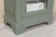 Vitrine 1 porte Angelo ralise en Chne Massif de style Louis Philippe Finition chne Bross Vert antik et Ivoire